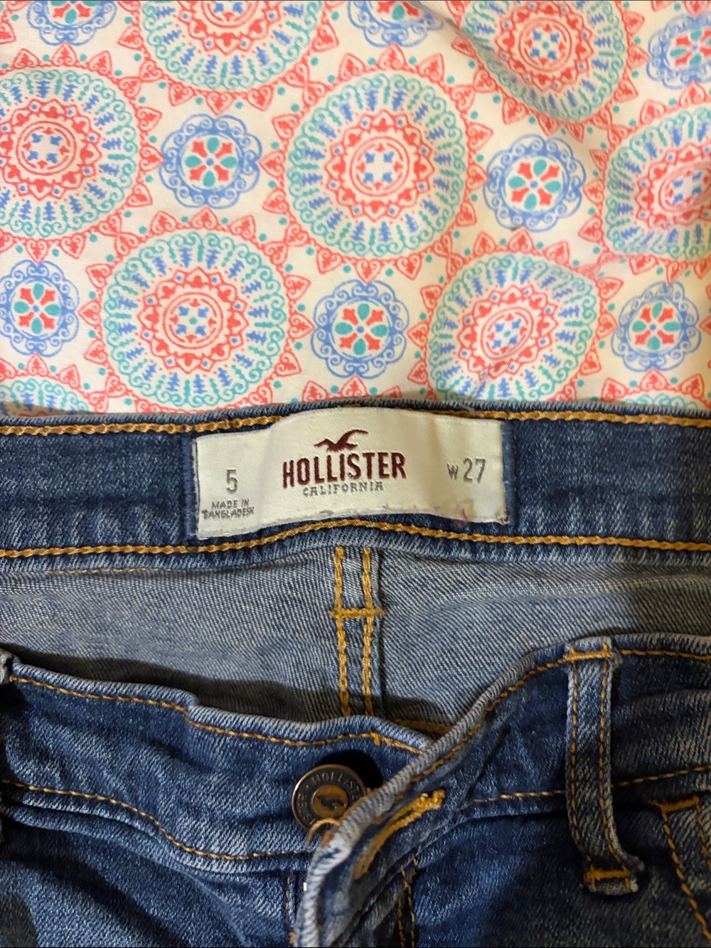 Hollister Distressed Indigo Denim Shorts - Picture 2 of 3